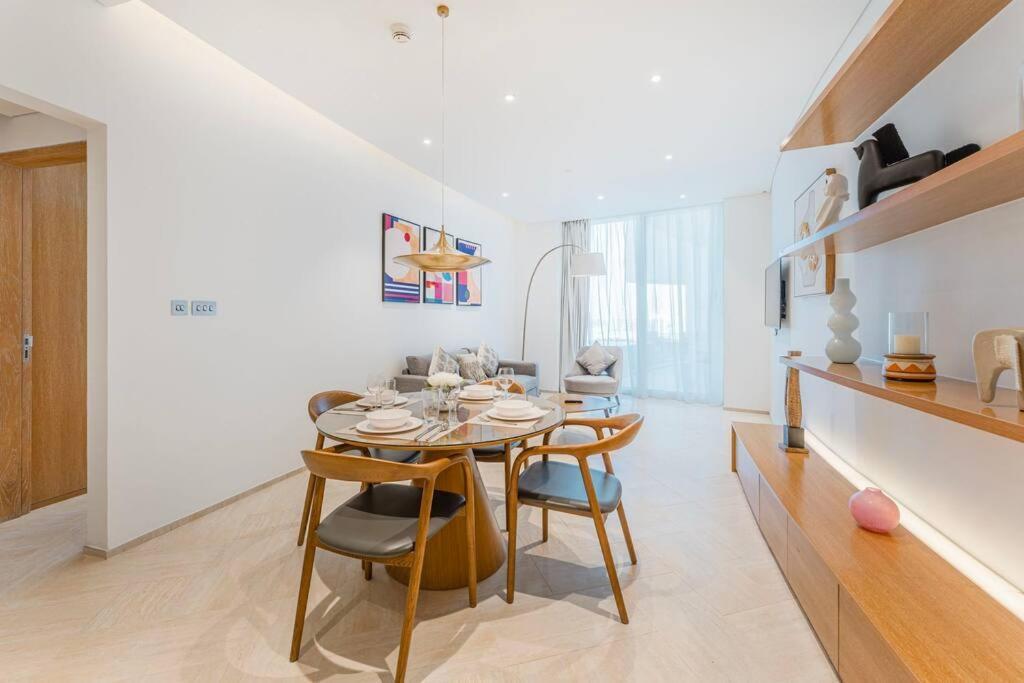 High Floor Five Sky In Jvc With Private Pool