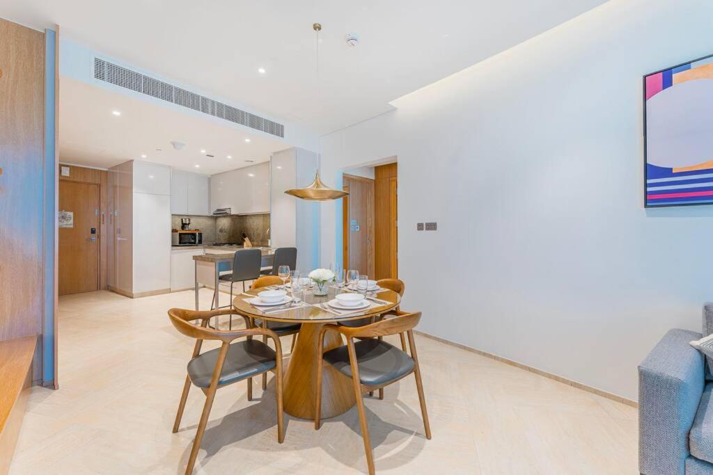 High Floor Five Sky In Jvc With Private Pool *