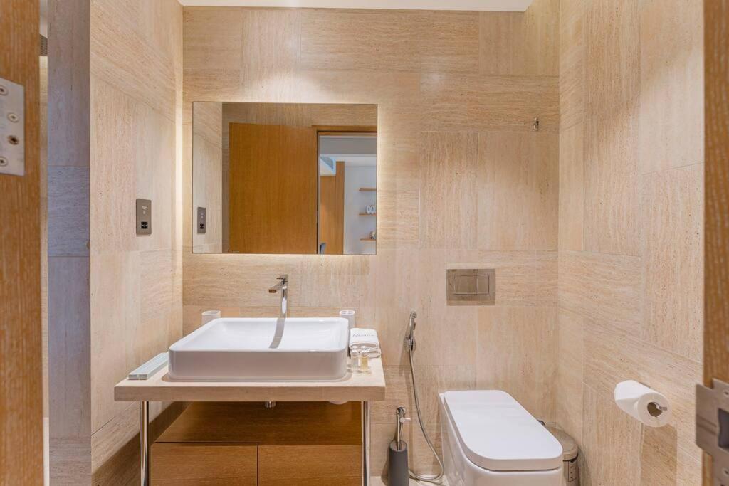 High Floor Five Sky In Jvc With Private Pool Apartment