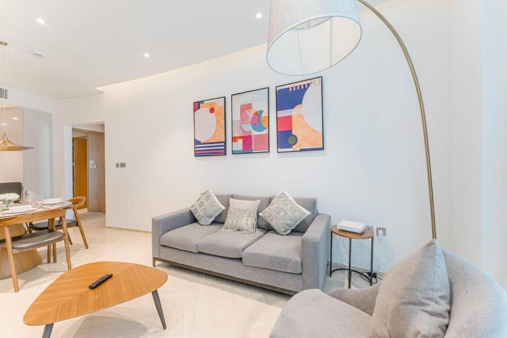 Apartment High Floor Five Sky In Jvc With Private Pool