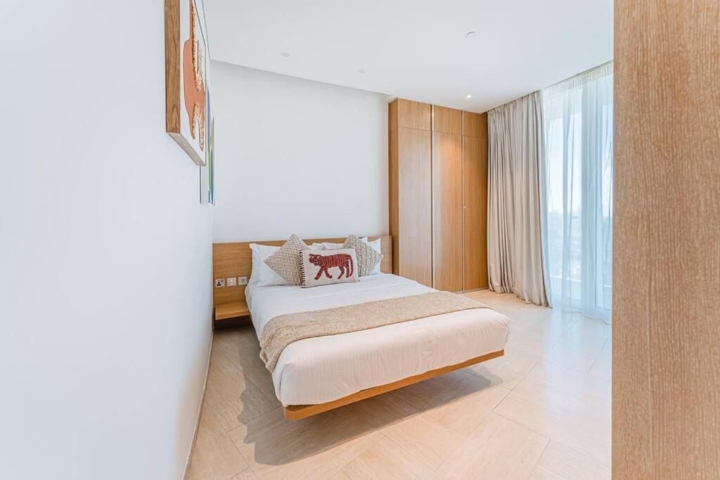 Apartment High Floor Five Sky In Jvc With Private Pool *