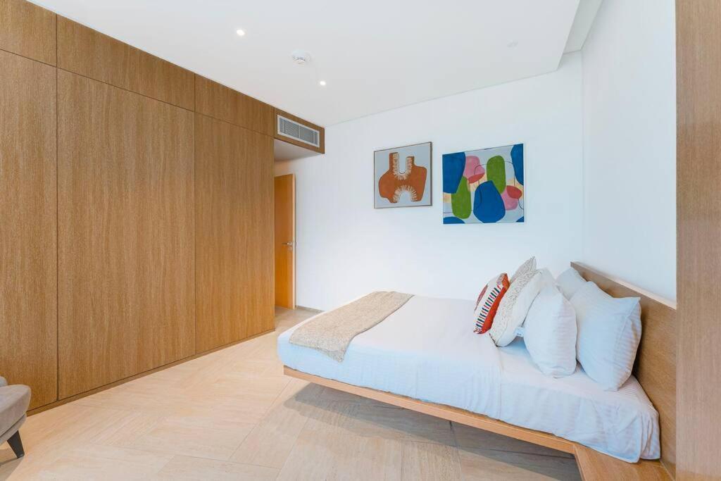 Apartment High Floor Five Sky In Jvc With Private Pool *